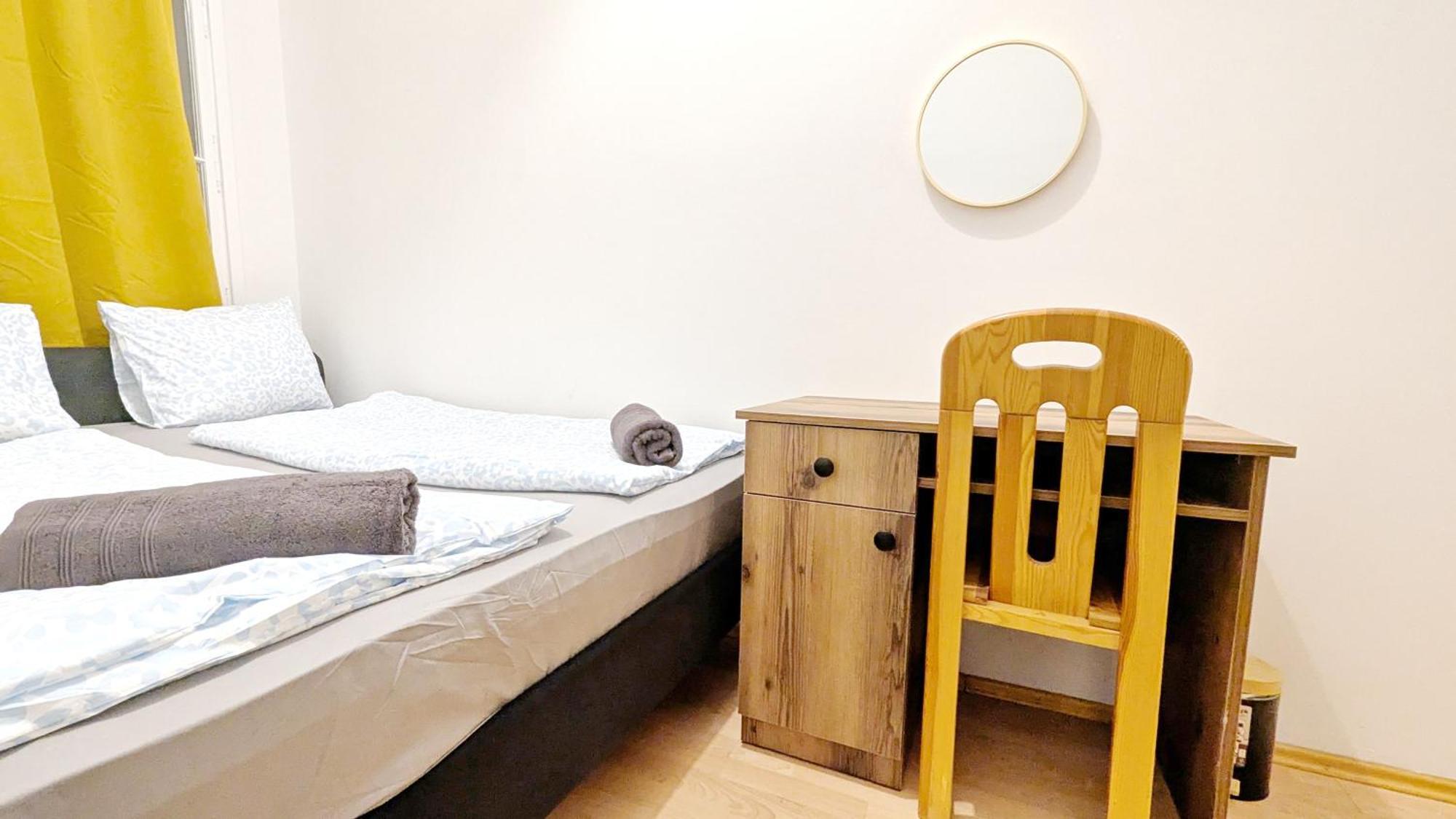 Homestay Spacious - 15 Min From Airport & Center, 5 Min From Main-bus Station Ez8